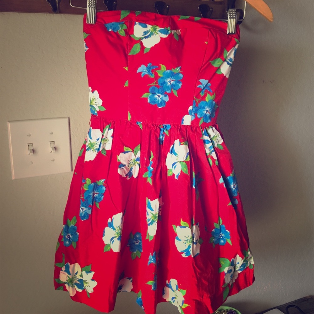 Hollister strapless floral red dress